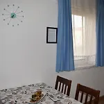 Apartments Zara 아파트 *