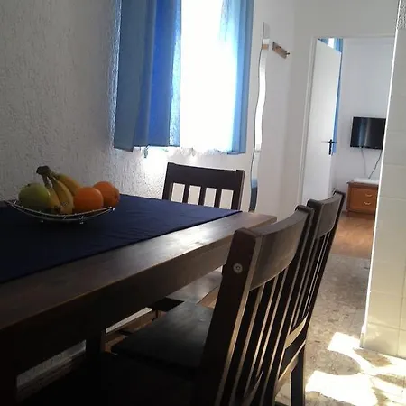 Apartments Zara *