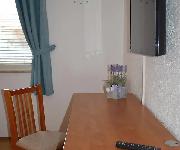 扎拉公寓 * 扎达尔